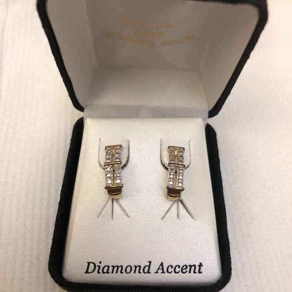 Unbranded Jewelry - RESERVED 18 KT Gold Over SS DiaAccent Post EarNIB